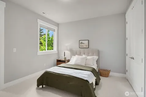 1646 106th Avenue SE Bellevue WA 98004