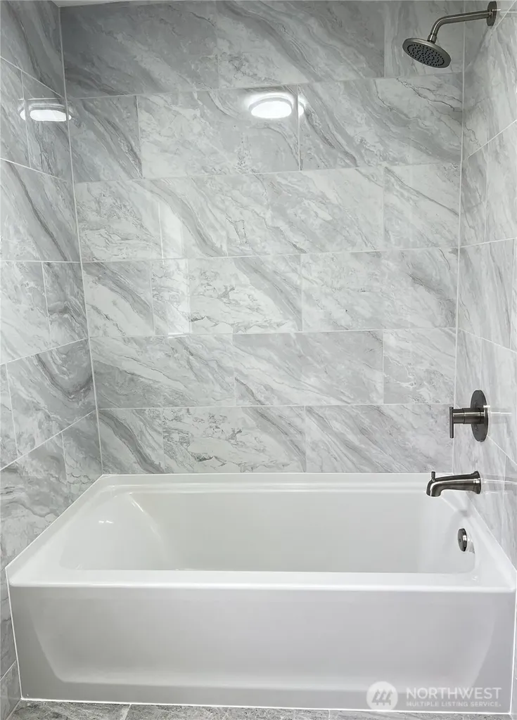 2010 4th Street SE Auburn WA 98002
