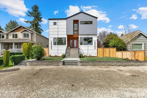 9535 Dayton Avenue N Seattle WA 98103