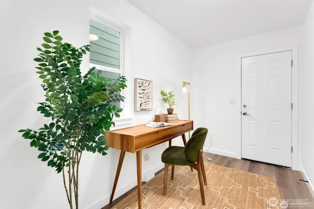 12111 E Gibson Everett WA 98204