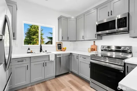 12111 E Gibson Everett WA 98204