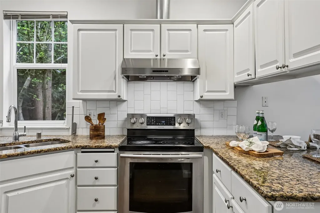 9834 NE 130th Place Kirkland WA 98034