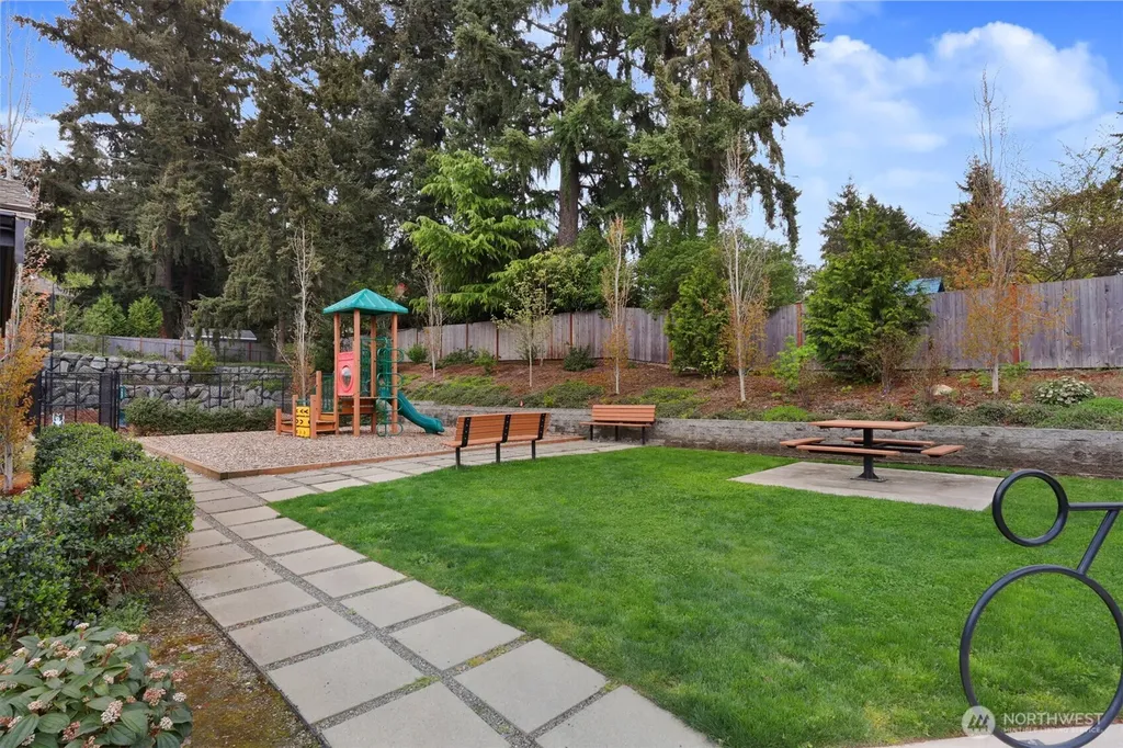 6633 NE 188th Court Kenmore WA 98028