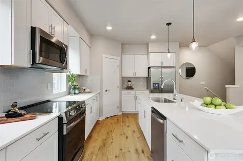 6633 NE 188th Court Kenmore WA 98028