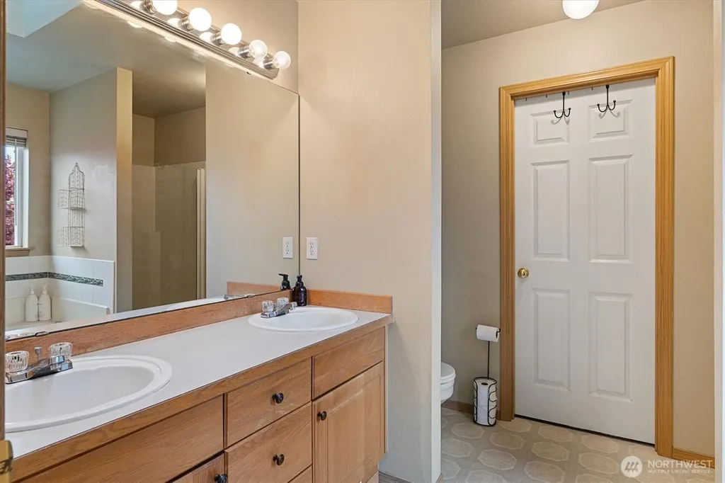 263 Hamilton Court Buckley WA 98321