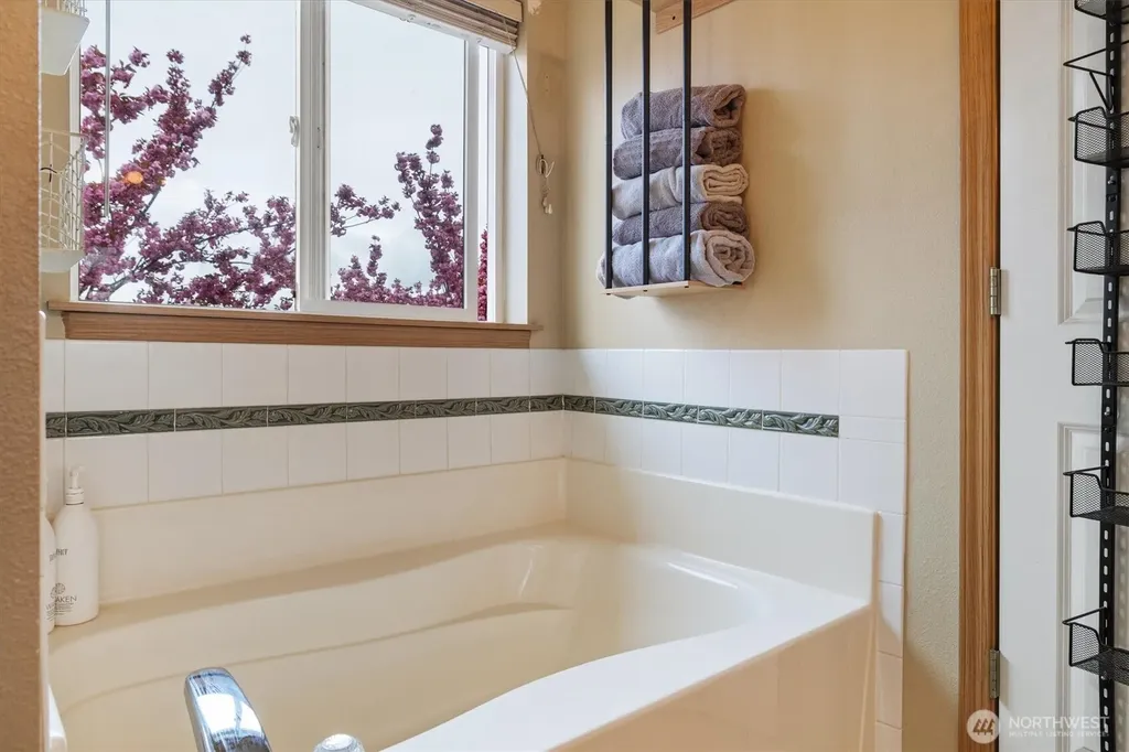 263 Hamilton Court Buckley WA 98321