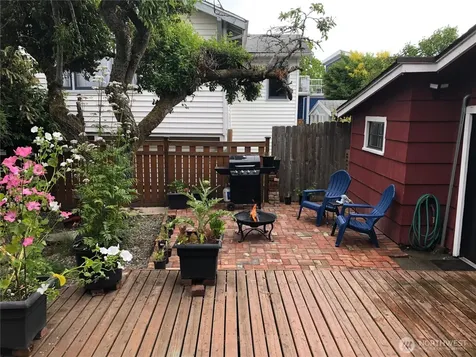 3052 38th Avenue SW Seattle WA 98136