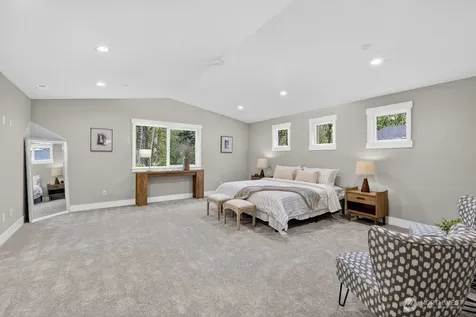 15008 75th Avenue NE Kenmore WA 98028