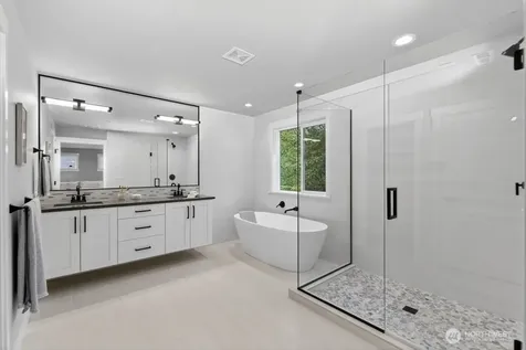 15008 75th Avenue NE Kenmore WA 98028