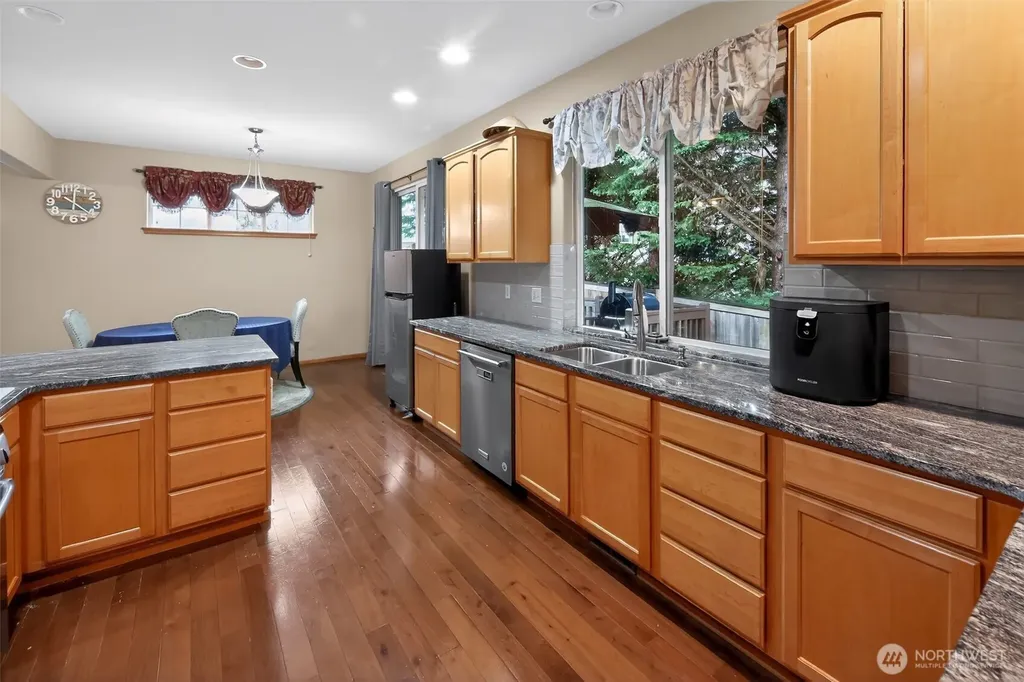 11221 SE 216th Street Kent WA 98031