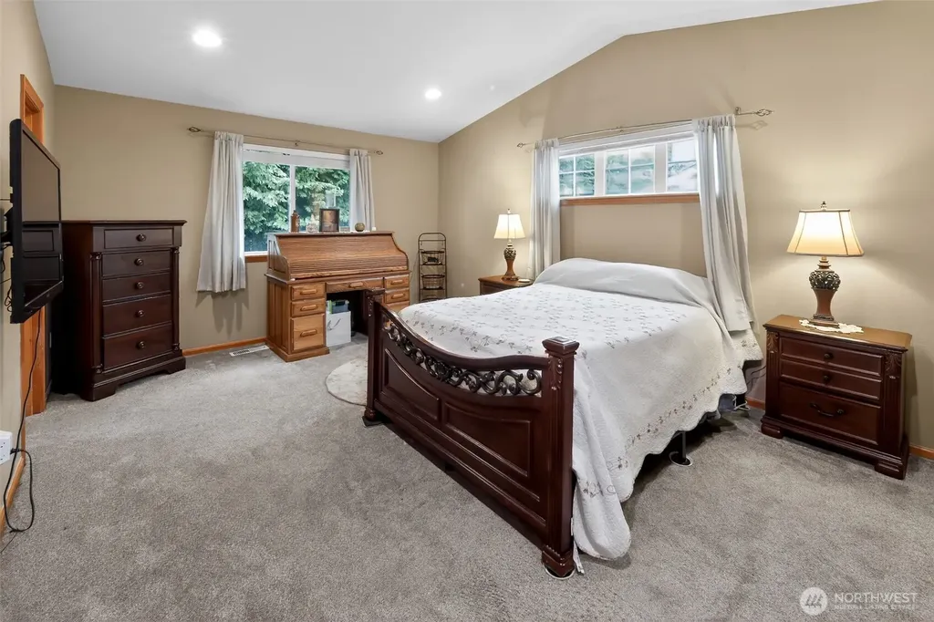 11221 SE 216th Street Kent WA 98031