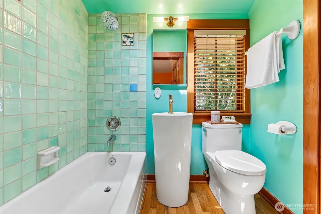 1514 NE 70th Street Seattle WA 98115