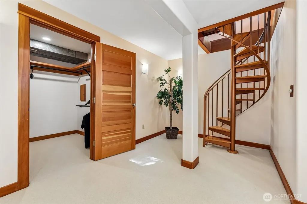 1514 NE 70th Street Seattle WA 98115
