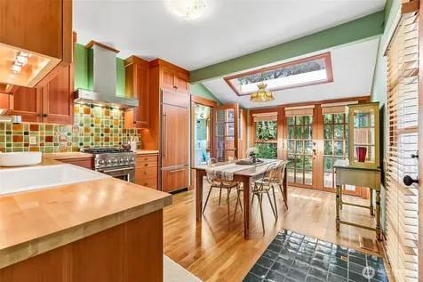 1514 NE 70th Street Seattle WA 98115