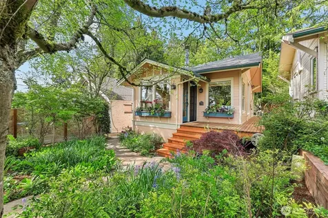 1514 NE 70th Street Seattle WA 98115