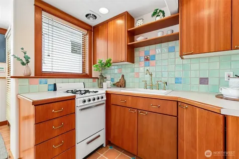1514 NE 70th Street Seattle WA 98115