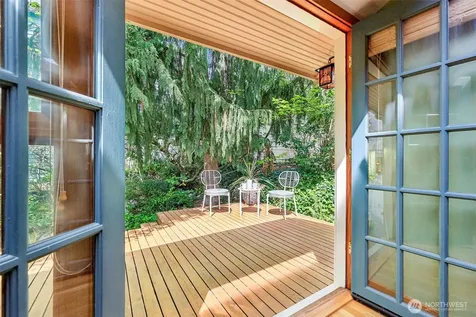 1514 NE 70th Street Seattle WA 98115