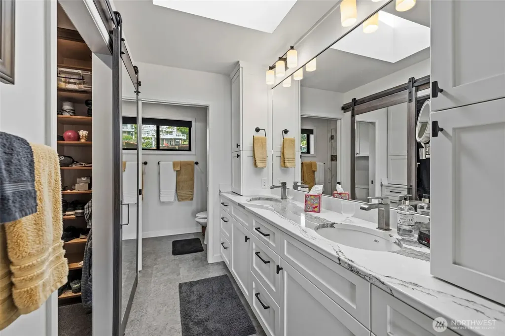 8177 Cultus Drive Clinton WA 98236