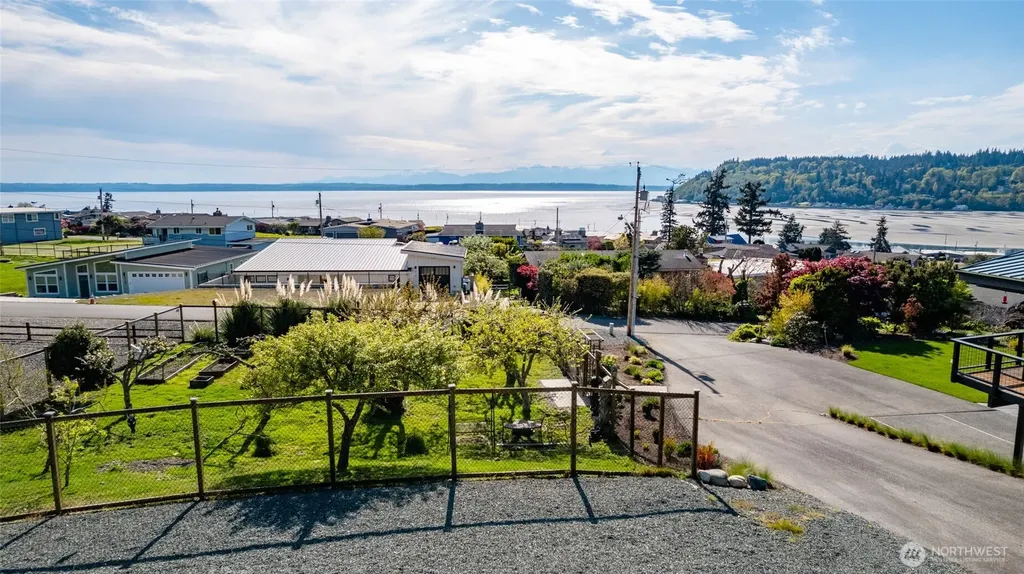 8177 Cultus Drive Clinton WA 98236