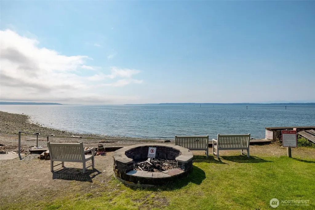 8177 Cultus Drive Clinton WA 98236