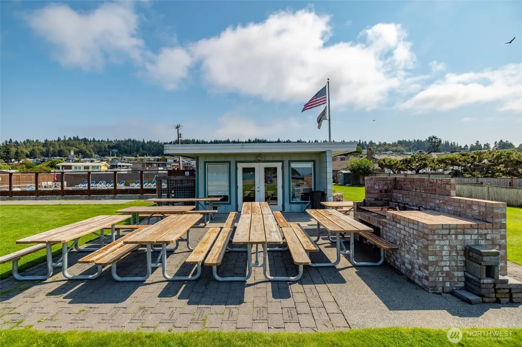 8177 Cultus Drive Clinton WA 98236