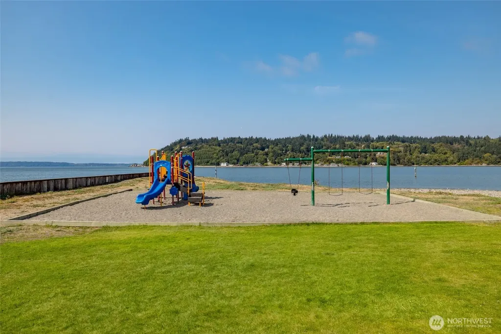 8177 Cultus Drive Clinton WA 98236