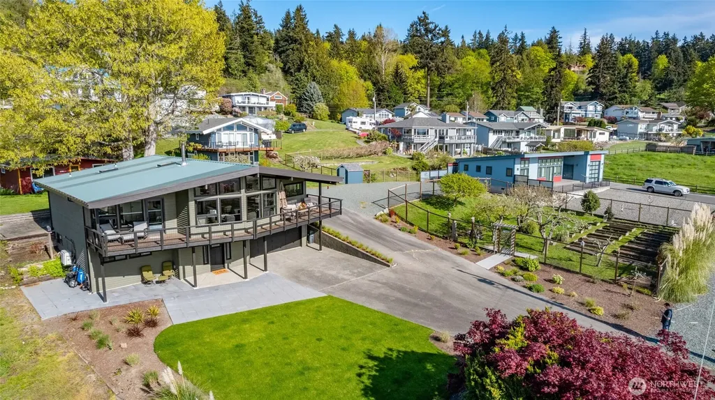 8177 Cultus Drive Clinton WA 98236