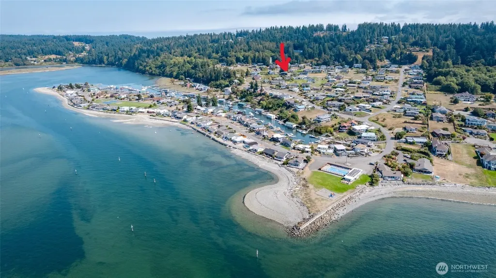 8177 Cultus Drive Clinton WA 98236