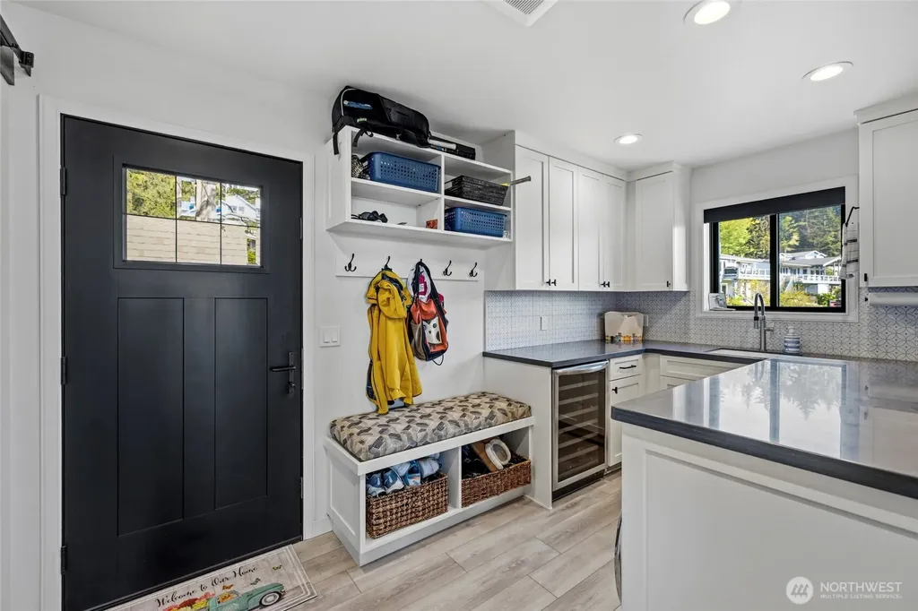 8177 Cultus Drive Clinton WA 98236