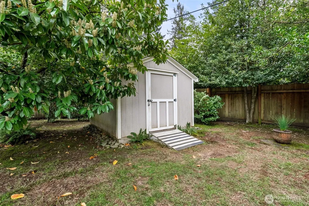 6612 Linwood Lane SW Lakewood WA 98499