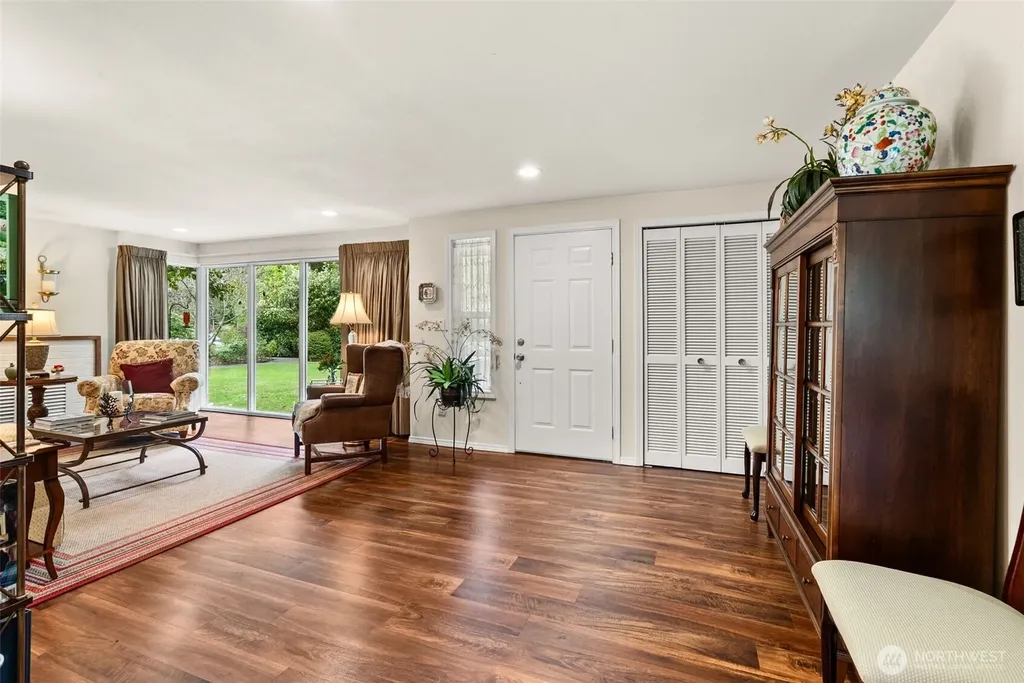 6612 Linwood Lane SW Lakewood WA 98499