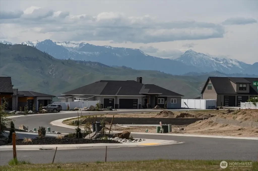834 NE Tyler Place East Wenatchee WA 98802