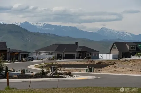 834 NE Tyler Place East Wenatchee WA 98802