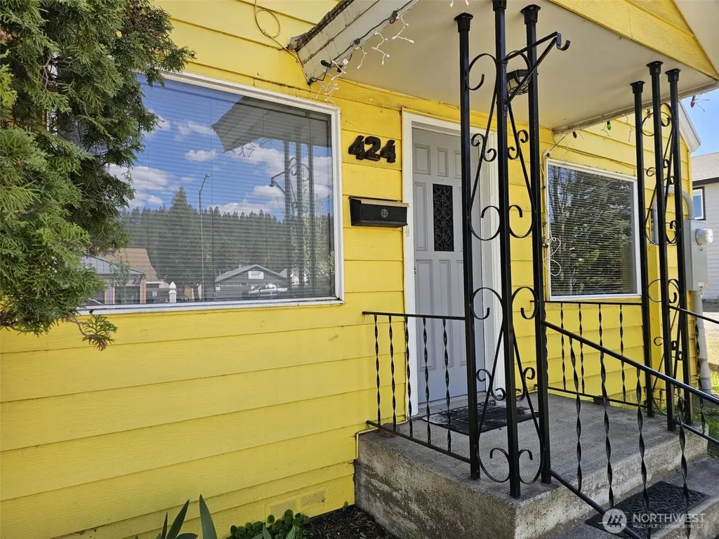 424 E 1st Street Cle Elum WA 98922