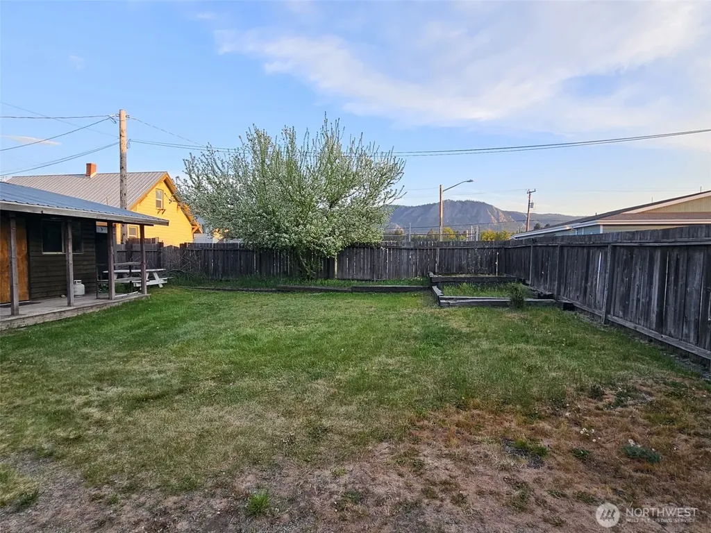 424 E 1st Street Cle Elum WA 98922