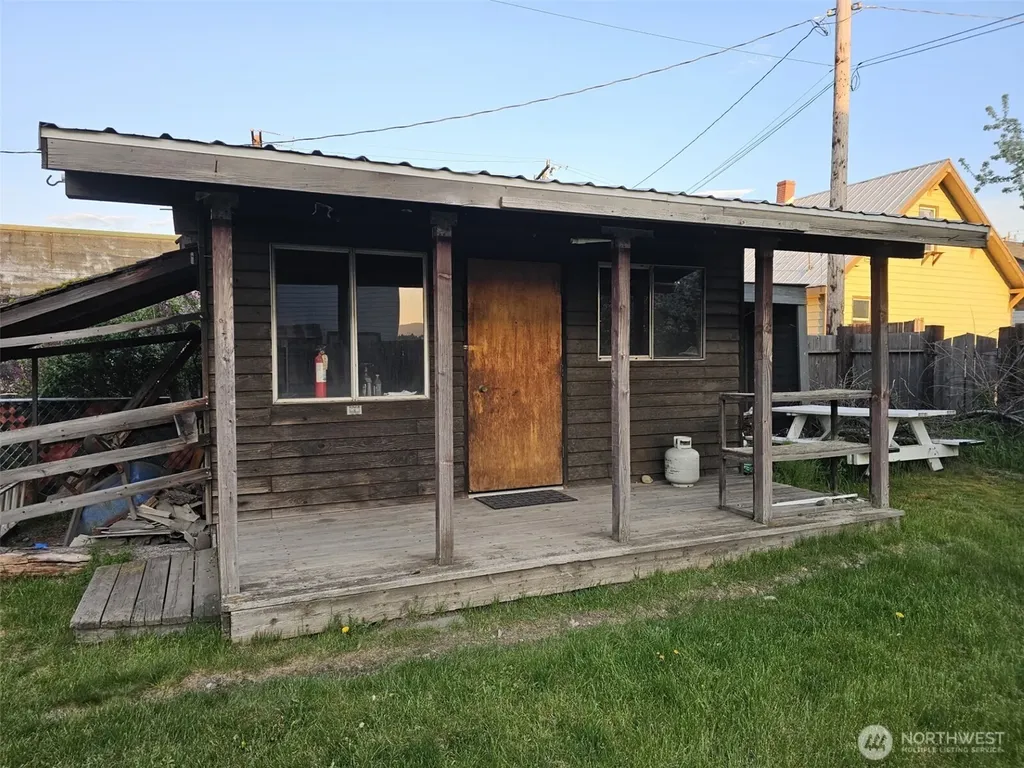 424 E 1st Street Cle Elum WA 98922