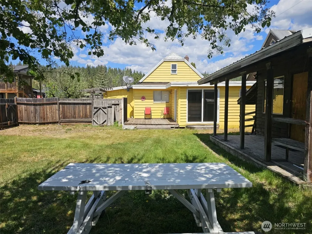 424 E 1st Street Cle Elum WA 98922