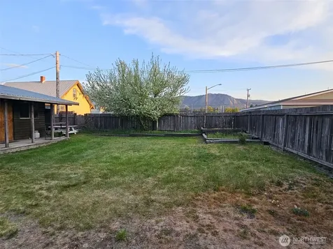 424 E 1st Street Cle Elum WA 98922