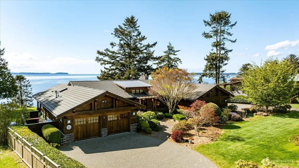 2234 Inverness Way Coupeville WA 98239