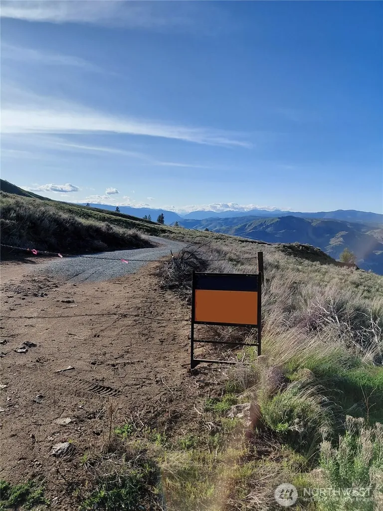 272 Mountain Spring Road Orondo WA 98843