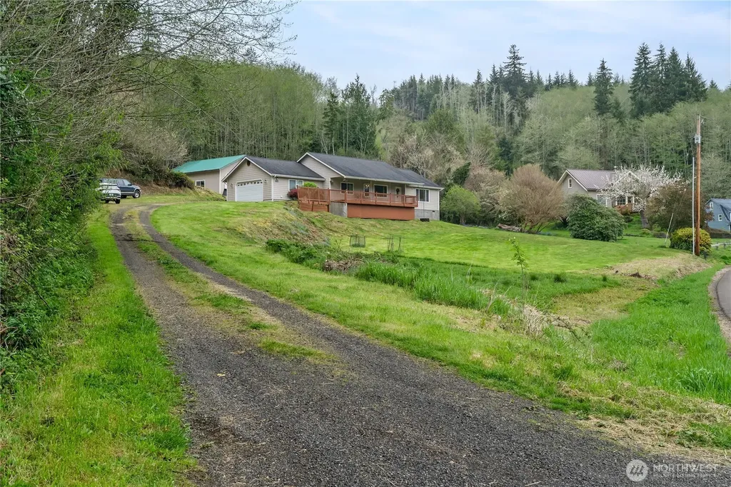 81 Bear Gulch Road Aberdeen WA 98520