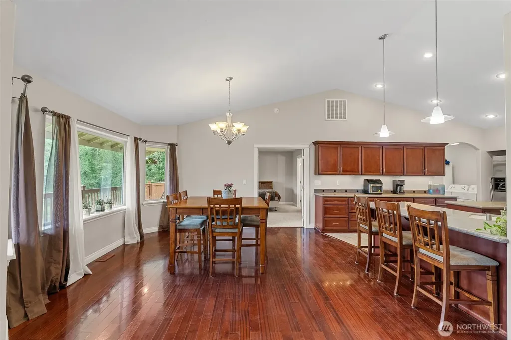 81 Bear Gulch Road Aberdeen WA 98520