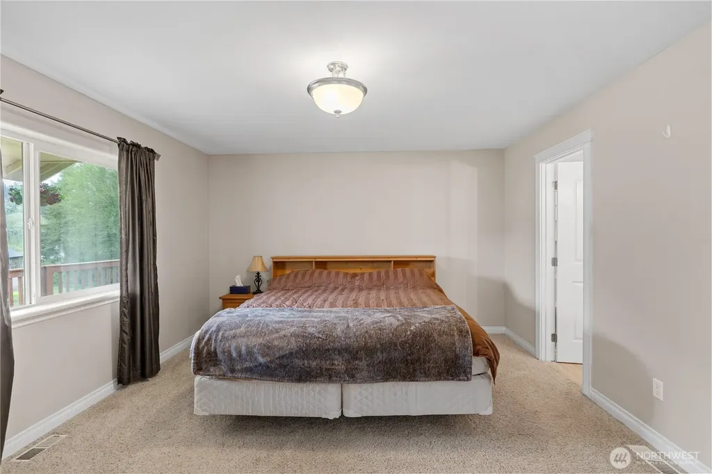 81 Bear Gulch Road Aberdeen WA 98520
