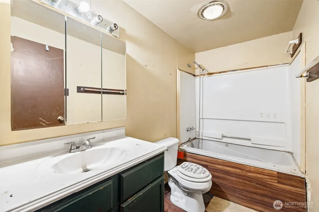31 Sunrise Place Port Angeles WA 98362