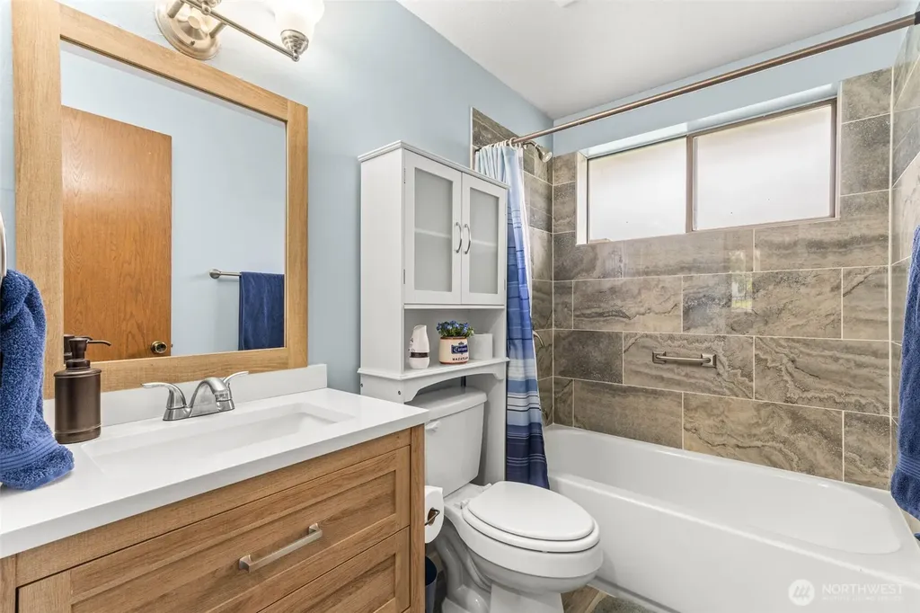 10023 Whitecap Drive NW Olympia WA 98502
