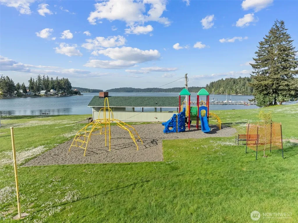 10023 Whitecap Drive NW Olympia WA 98502