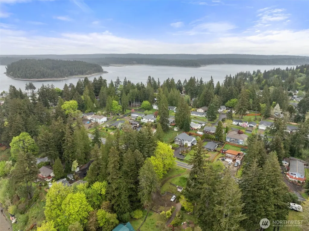 10023 Whitecap Drive NW Olympia WA 98502