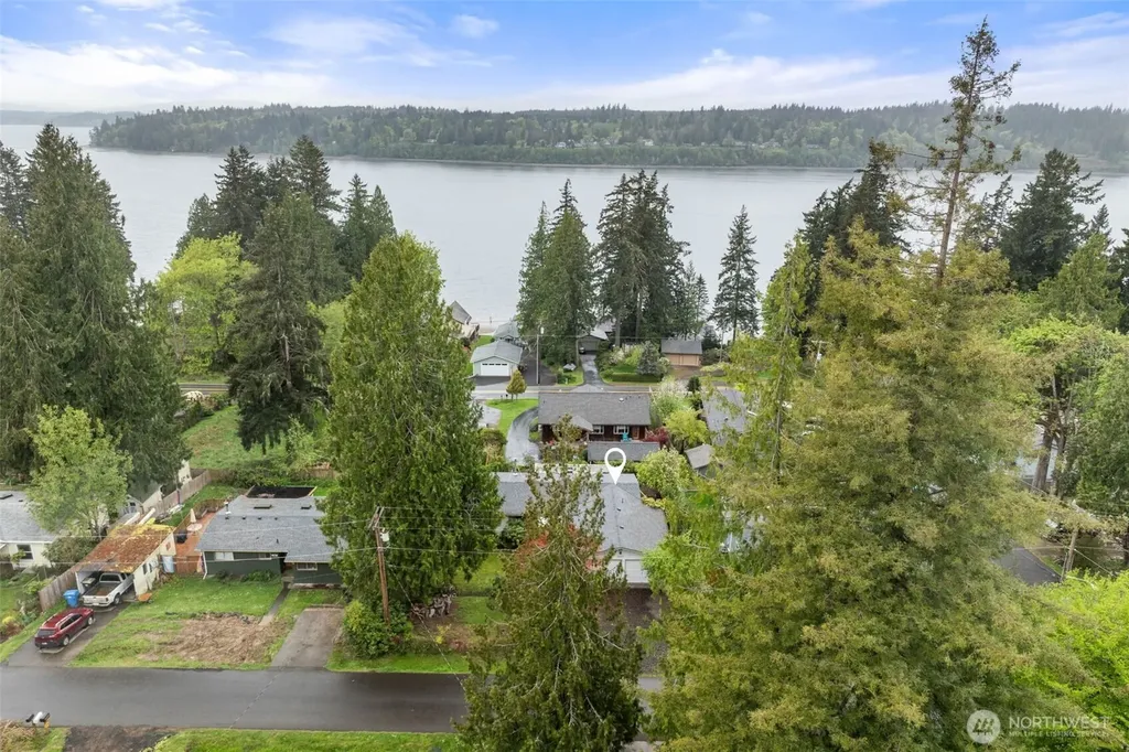 10023 Whitecap Drive NW Olympia WA 98502