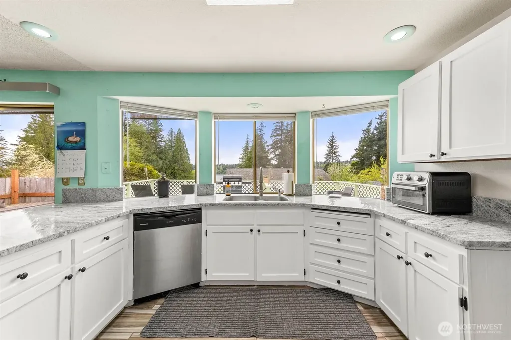 10023 Whitecap Drive NW Olympia WA 98502