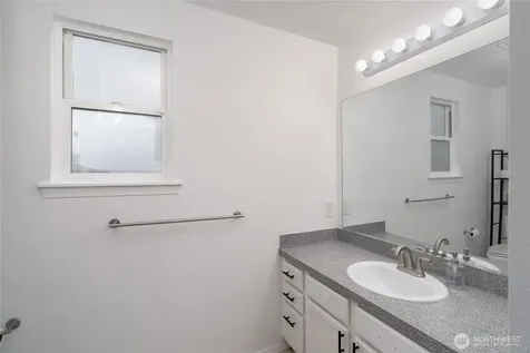 1814 N 30th Street Mount Vernon WA 98273